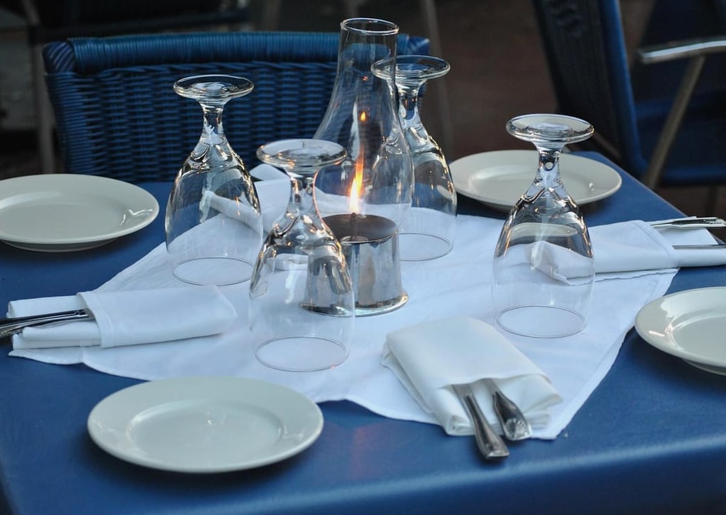 Why Modern Catering Services Thrive on Emotional Dining Experiences and Social Rituals